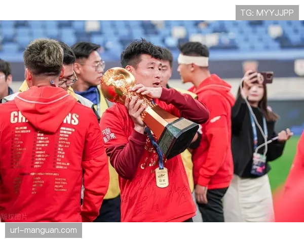 京沪大战前瞻：申花与海港的榜首之争，新援表现成关键